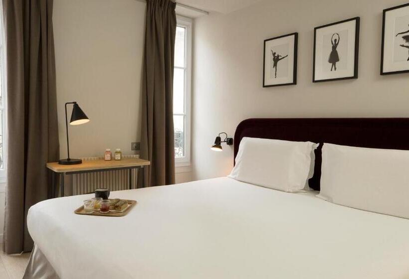 اتاق سوپریور خانوادگی, Monsieur Helder