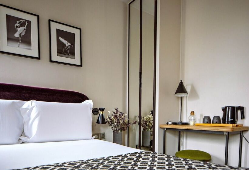 اتاق سوپریور, Monsieur Helder