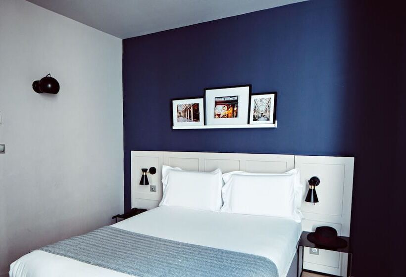 اتاق سوپریور, Monsieur Helder