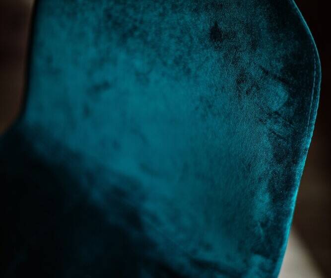 اتاق لوکس, Monsieur Helder