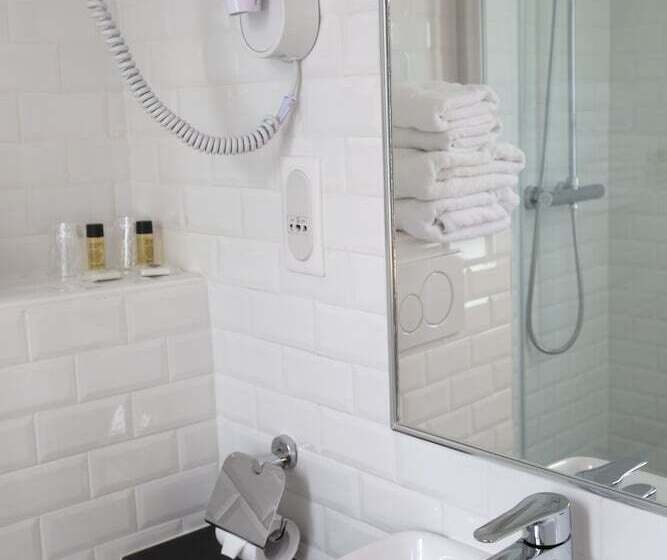 اتاق لوکس, Monsieur Helder