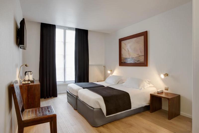 اتاق سوپریور, Monsieur Helder