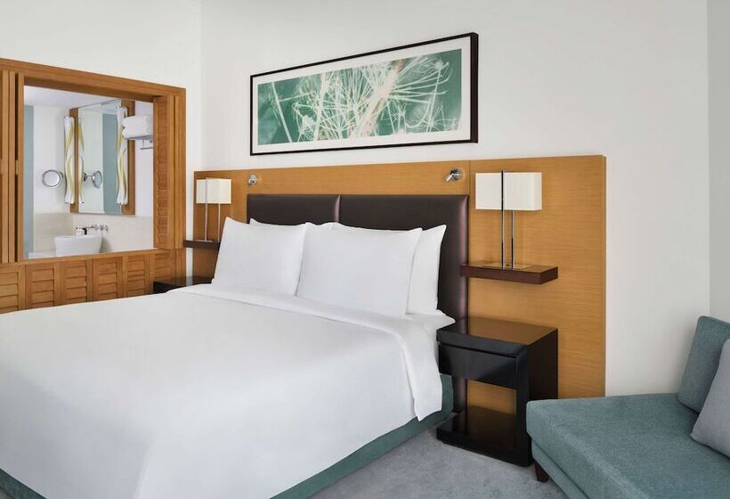 اتاق اجرایی, Mövenpick Hotel Jumeirah Beach