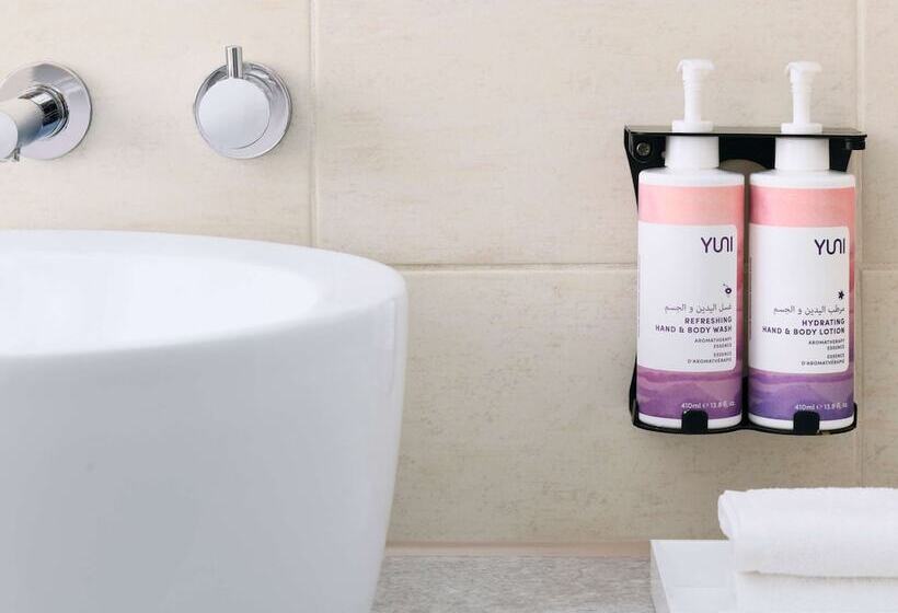 سوییت خانوادگی, Mövenpick Hotel Jumeirah Beach