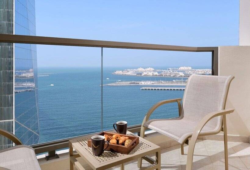 سوییت خانوادگی, Mövenpick Hotel Jumeirah Beach