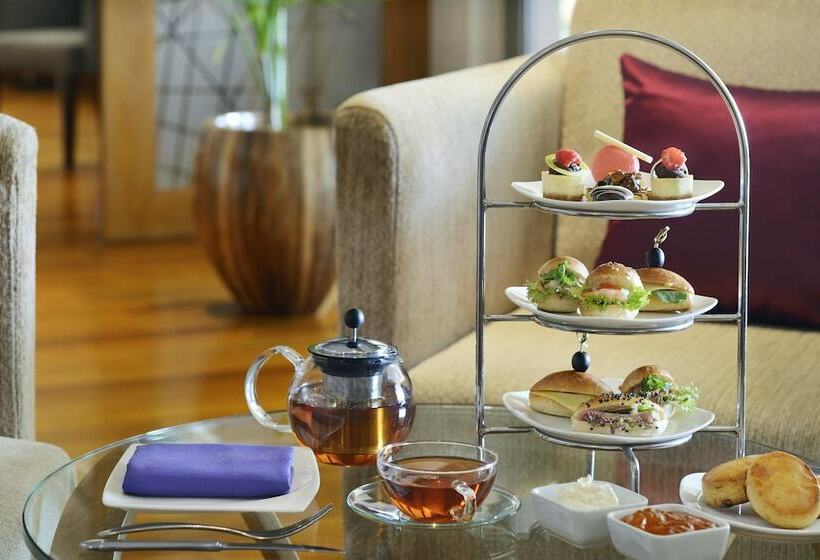 سوییت اجرایی, Mövenpick Hotel Jumeirah Beach