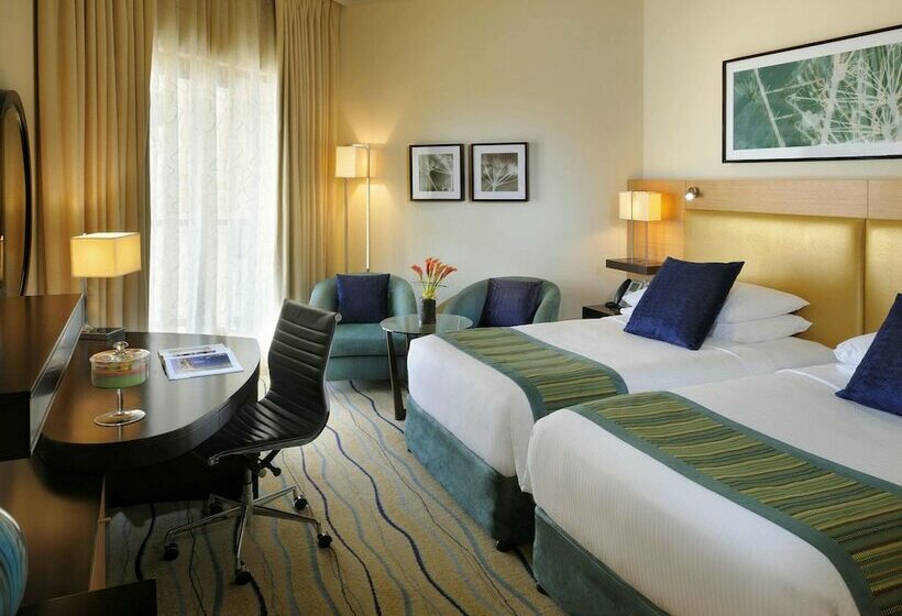 Номер Superior, Mövenpick Hotel Jumeirah Beach