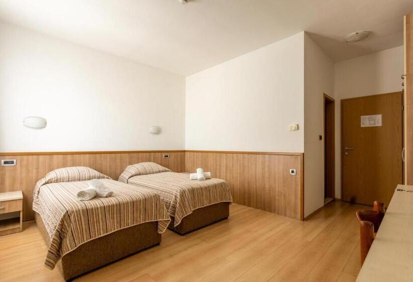 スタンダードルーム, Porto