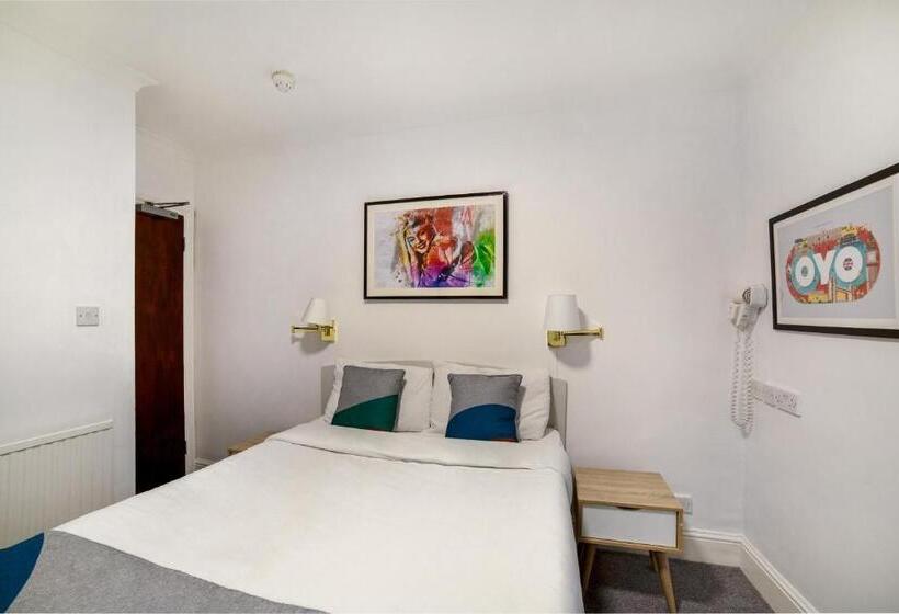 标准间, St George S