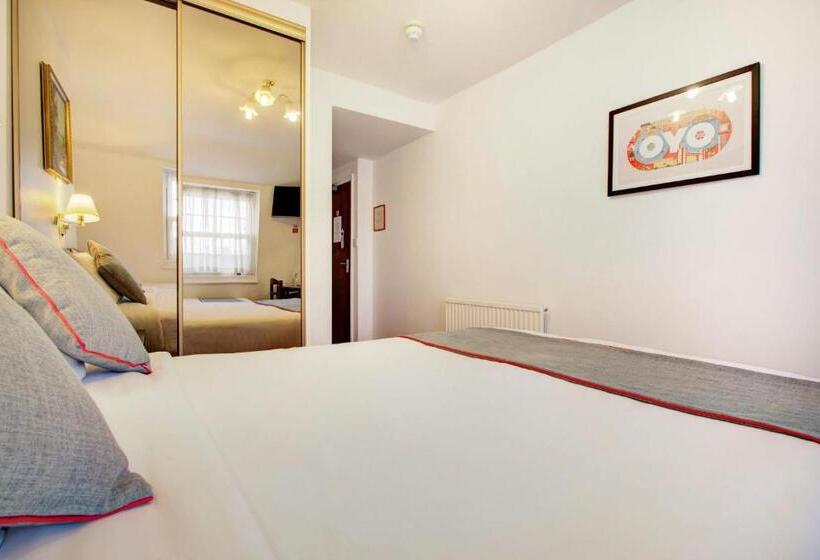 标准三人间, St George S