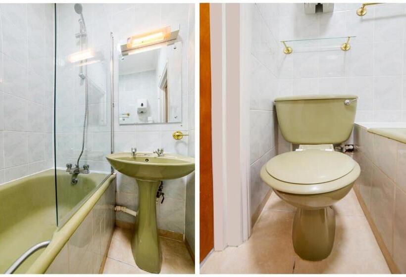 标准间, St George S