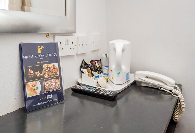 四人标准间, St George S