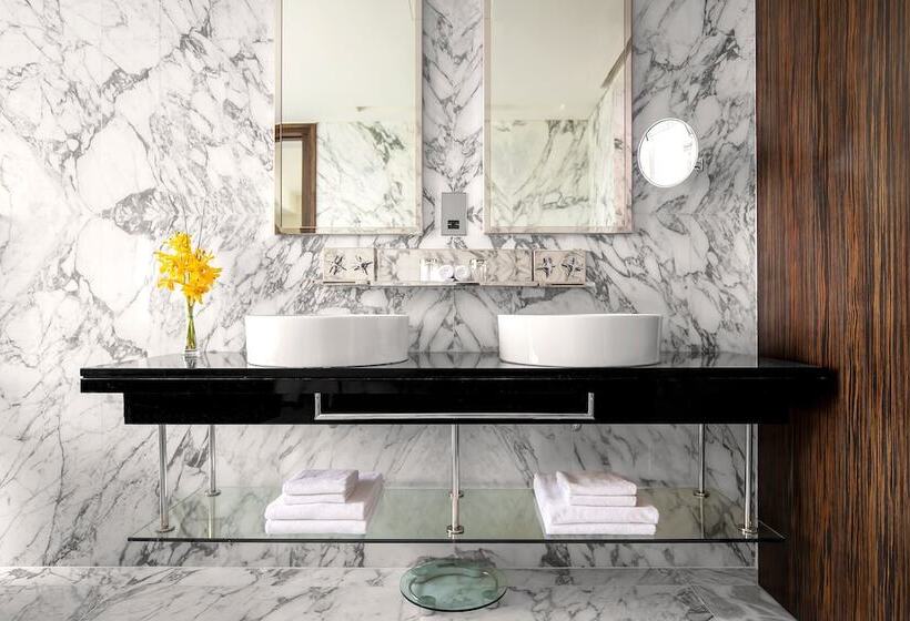 Номер Deluxe, Voco Bonnington Dubai, An Ihg