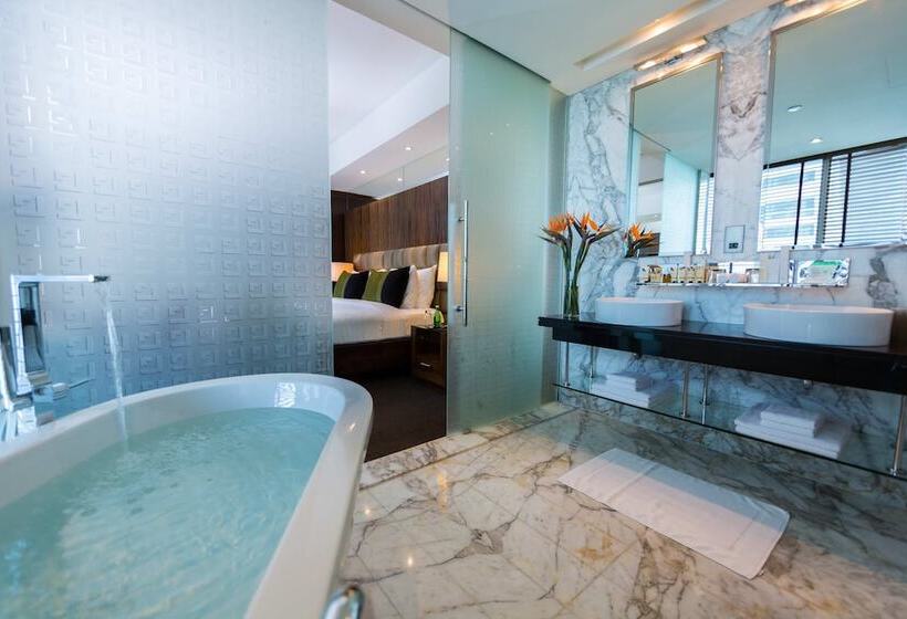 Номер Deluxe, Voco Bonnington Dubai, An Ihg