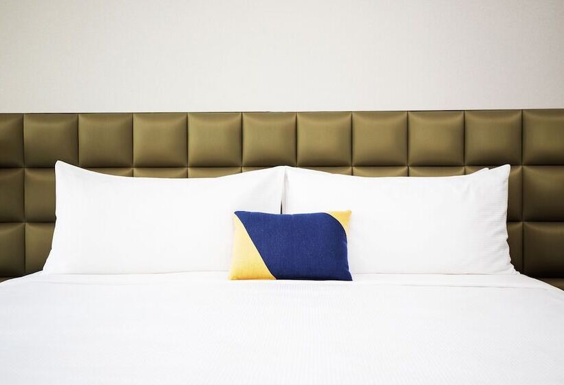 Номер Deluxe, Voco Bonnington Dubai, An Ihg