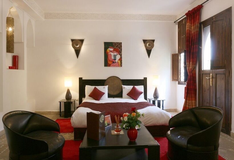 سوییت جونیور, Riad Pachavana