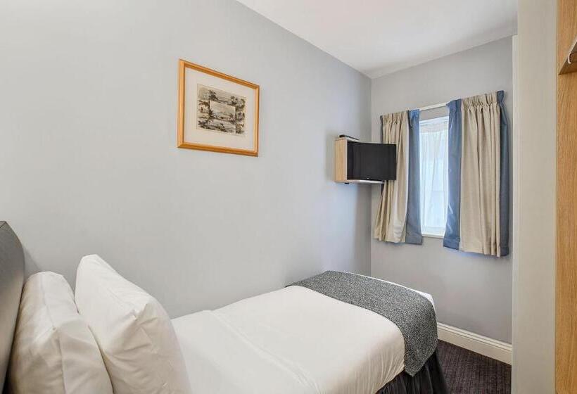 스탠다드 싱글 룸, The Judd