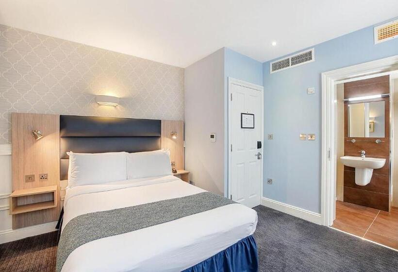 스탠다드 룸, The Judd