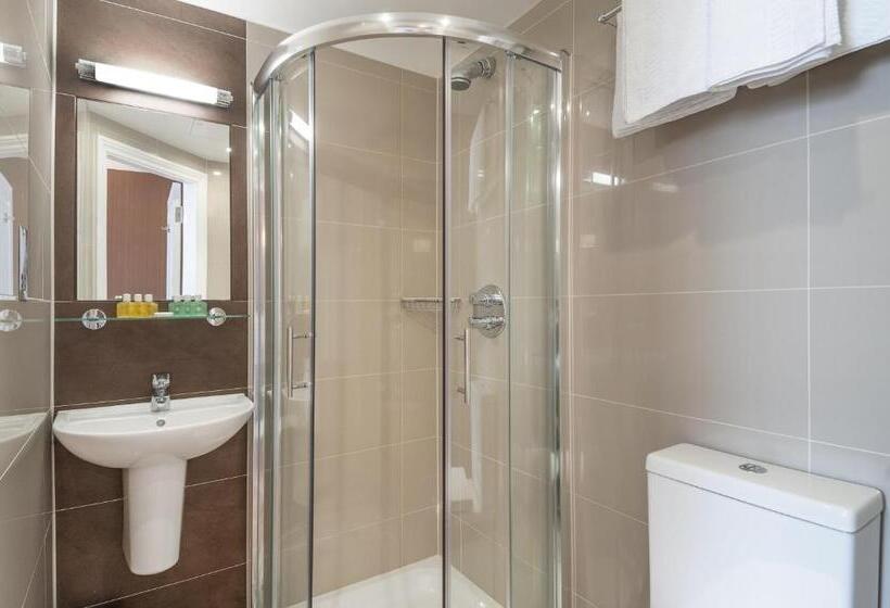 4인용 스탠다드 룸, The Judd