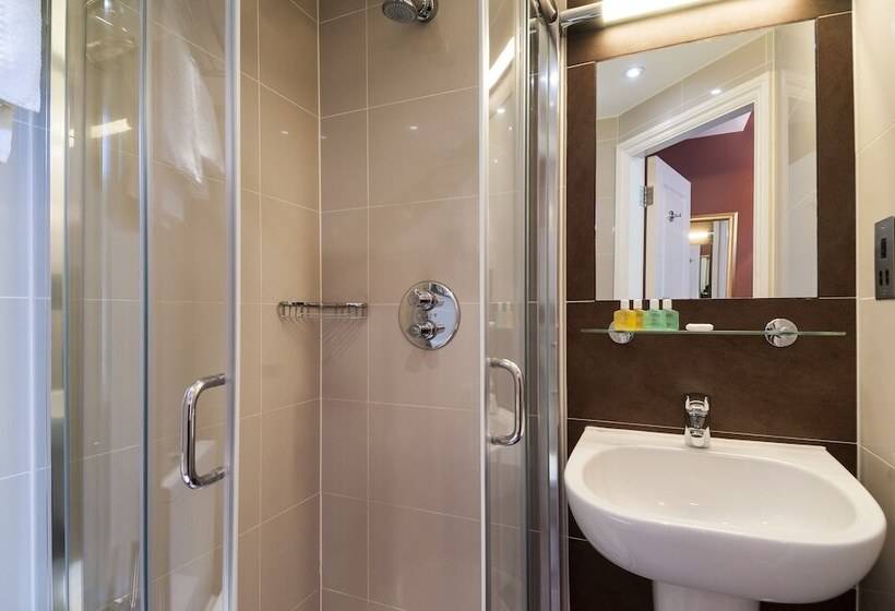 스탠다드 싱글 룸, The Judd