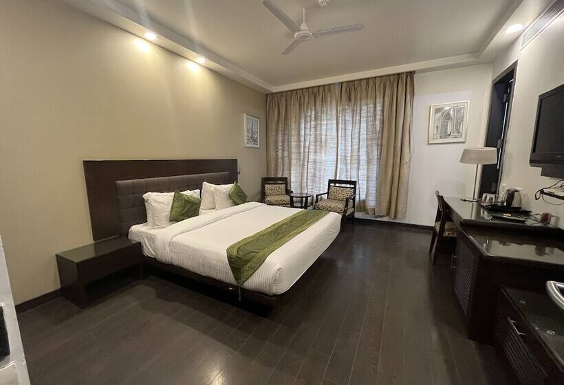 Номер Deluxe, Amber Inn By Orion Hotels