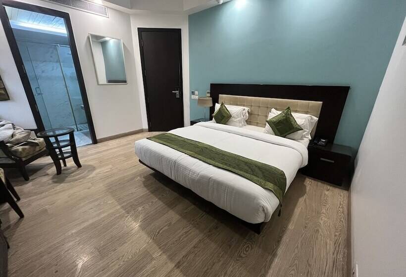 Номер Deluxe, Amber Inn By Orion Hotels