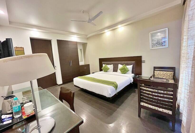 Номер Стандарт, Amber Inn By Orion Hotels