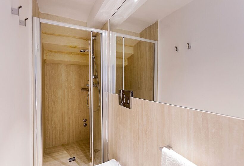 اتاق استاندارد, Nonna Jole