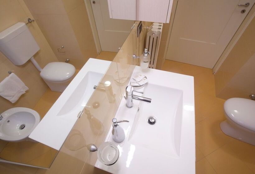 اتاق استاندارد, Nonna Jole