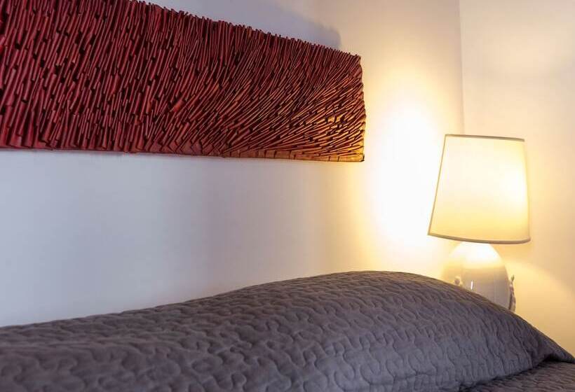 اتاق استاندارد, Nonna Jole