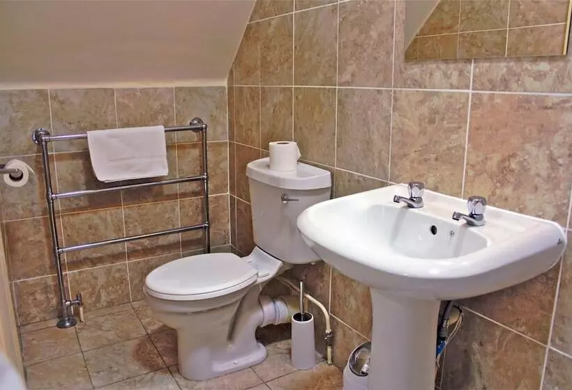 اتاق استاندارد سه نفره, Central Hotel Golders Green