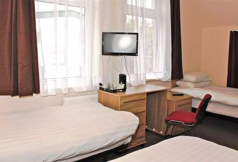 اتاق استاندارد سه نفره, Central Hotel Golders Green