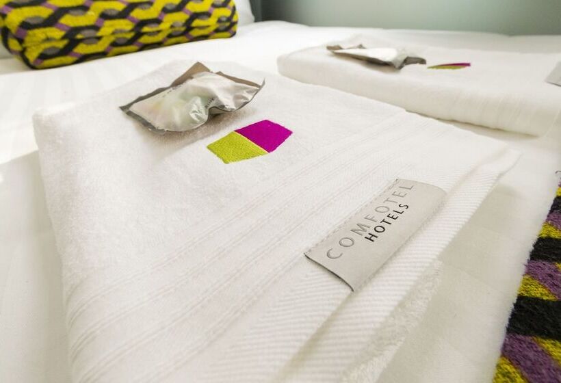 Family Room, Comfotel Prpl