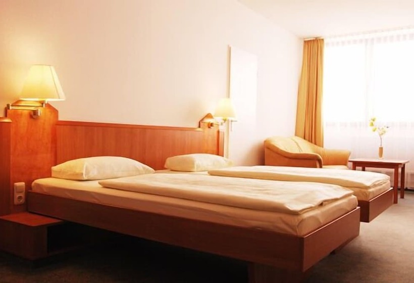 Номер Стандарт Трехместный, Fair Hotel Am Rathaus