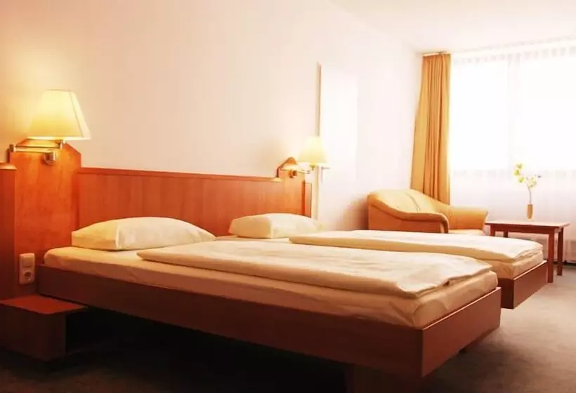 اتاق استاندارد سه نفره, Fair Hotel Am Rathaus