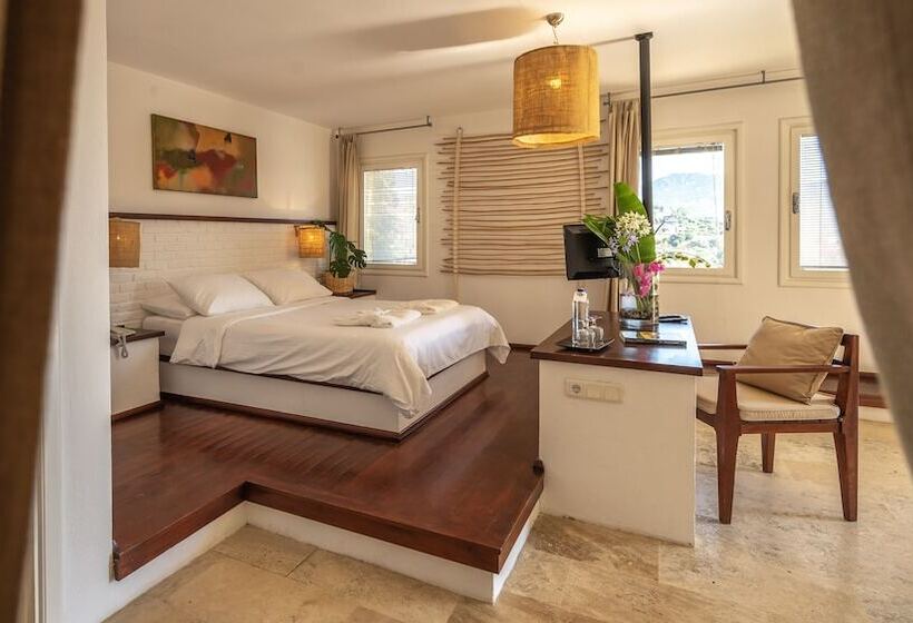 Standard Room, 4reasons Hotel + Bistro | 12+