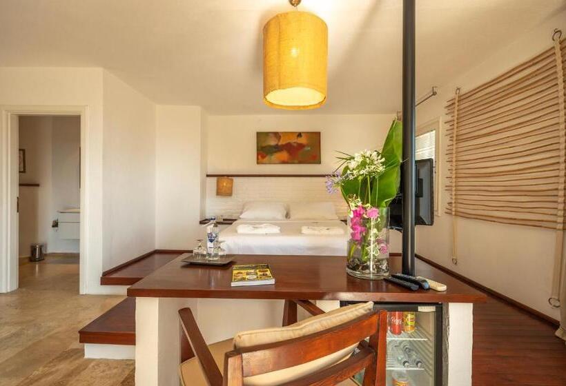 Standard Room, 4reasons Hotel + Bistro | 12+