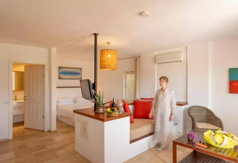 Junior Suite, 4reasons Hotel + Bistro | 12+