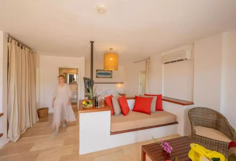 Junior Suite, 4reasons Hotel + Bistro | 12+