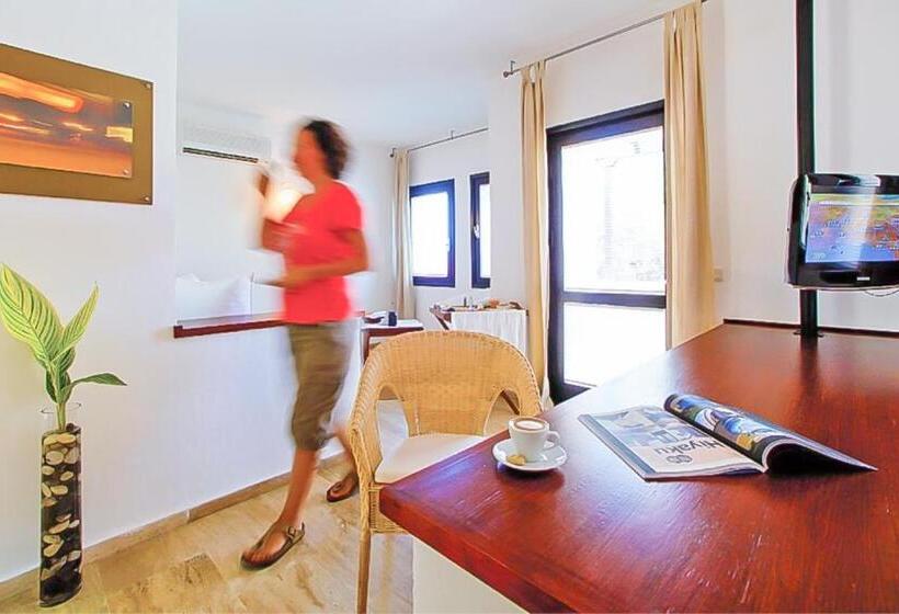 Junior Suite, 4reasons Hotel + Bistro | 12+