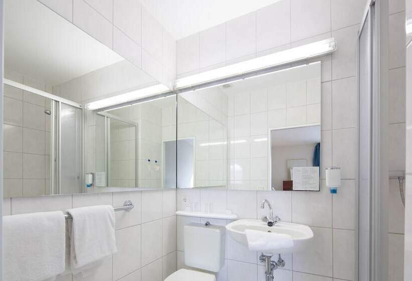 스탠다드 싱글 룸, Am Wall