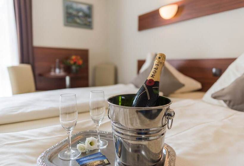 스탠다드 싱글 룸, Am Wall