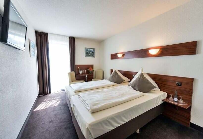 스탠다드 룸, Am Wall