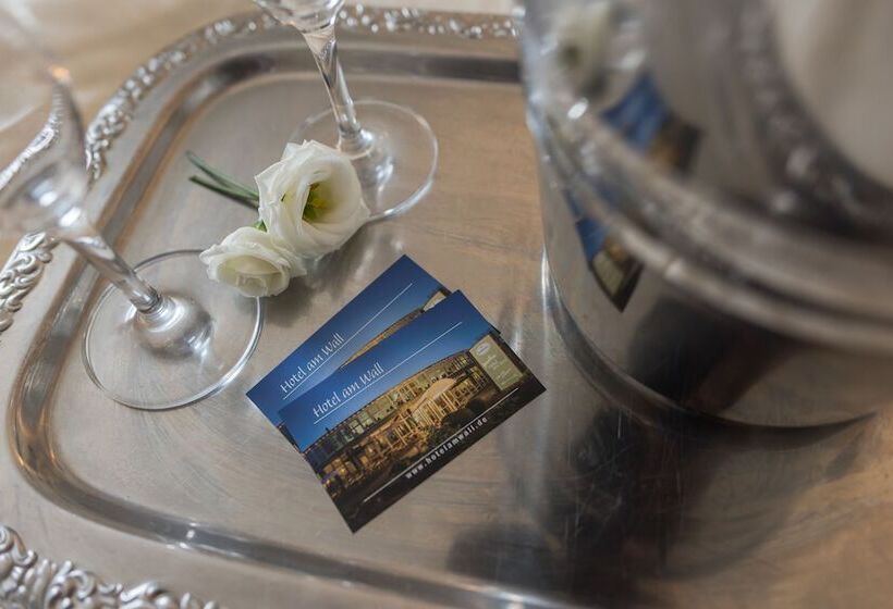 스탠다드 트리플 룸, Am Wall