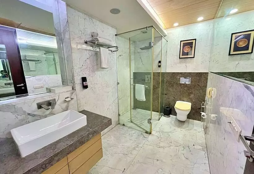 デラックスルーム, Amber Inn By Orion Hotels