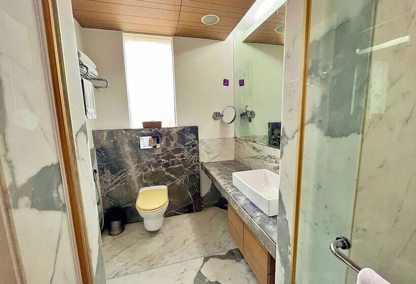 Номер Deluxe, Amber Inn By Orion Hotels