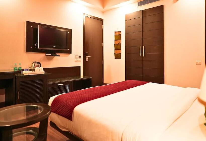 Номер Deluxe, Amber Inn By Orion Hotels