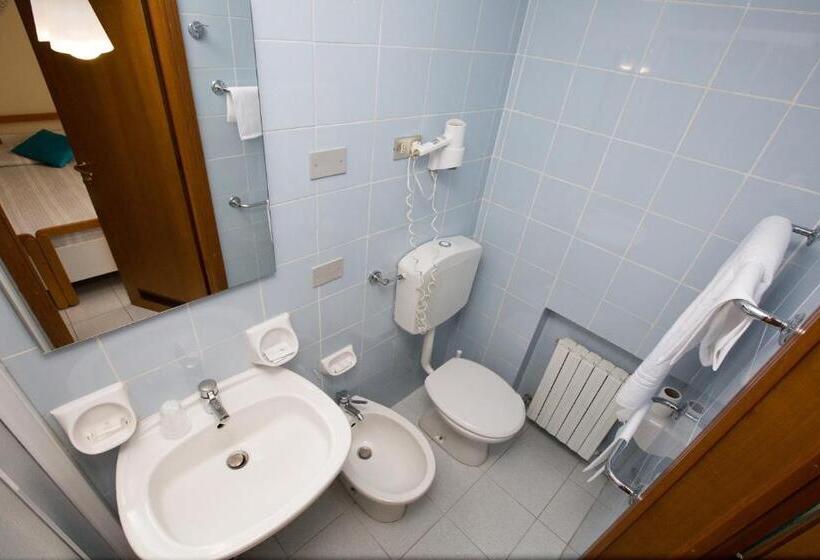 Habitación Estàndard Individual, Arcoveggio