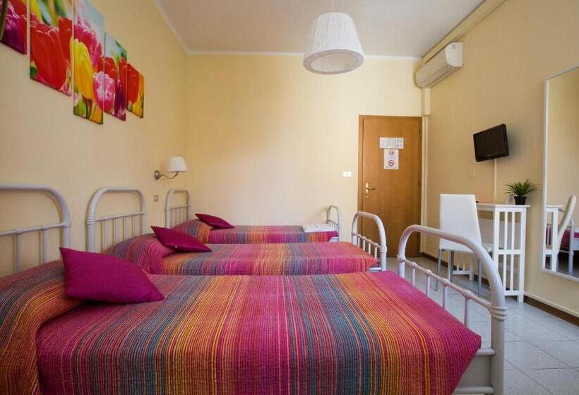 Habitació Triple Estàndard, Arcoveggio