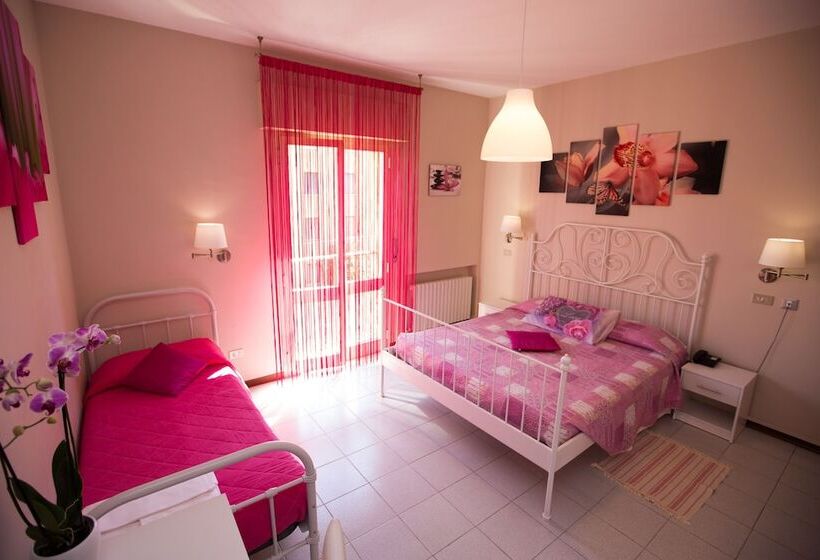 Habitació Triple Estàndard, Arcoveggio